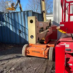 2013 JLG E400AJPN Articulating Boom Lift