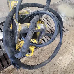 2016 Atlas Copco SB220 Attachment