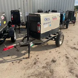 2019 Lincoln Electric VANTAGE 322 Welder