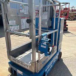 2016 Genie GR-20 Self-Propelled One-Person Lift