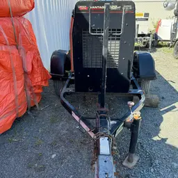 2019 Lincoln Electric VANTAGE 322 Welder