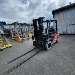 2018 Toyota 8FGU25 Warehouse Forklift
