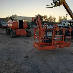 2013 JLG 800AJ Articulating Boom Lift