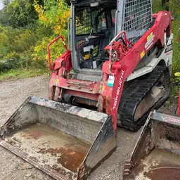 2017 Takeuchi TL10V2-CR Track Loader