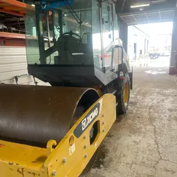2017 XCMG CV83U Single Drum Roller