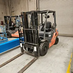 2016 Toyota 8FGU25 Warehouse Forklift