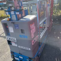 2018 Genie GR-12 Self-Propelled One-Person Lift
