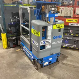 2014 Genie GR-12 Self-Propelled One-Person Lift