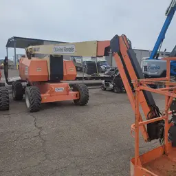 2014 JLG 800AJ Articulating Boom Lift