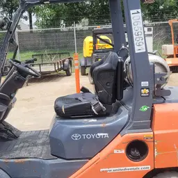 2014 JLG 800S Boom Lift