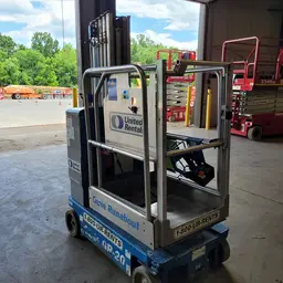 2016 Genie GR-20 Self-Propelled One-Person Lift
