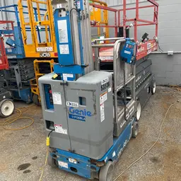 2017 Genie GR-20 Self-Propelled One-Person Lift