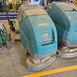 2018 Tennant T500-28 Scrubber