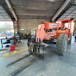 2014 SKYTRAK 8042 Forklift