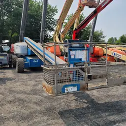2015 Genie S-80X Boom Lift