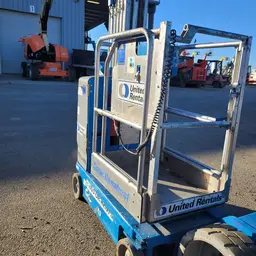 2016 Genie GR-20 Self-Propelled One-Person Lift