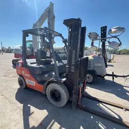 2016 Toyota 8FDU25 Warehouse Forklift
