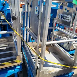 2017 Genie GR-12 Self-Propelled One-Person Lift