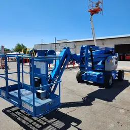 2014 Genie Z-45/25 DC Articulating Boom Lift