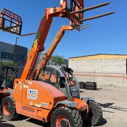 2017 XTREME XR5919 Forklift