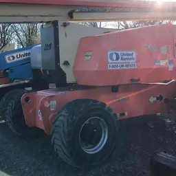 2013 JLG 800AJ Articulating Boom Lift