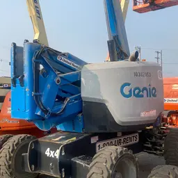 2015 Genie Z-62/40J Articulating Boom Lift