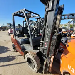 2017 Toyota 8FGU25 Warehouse Forklift