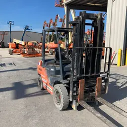 2017 Toyota 8FDU25 Warehouse Forklift