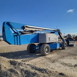 2013 Genie Z-135/70 Articulating Boom Lift