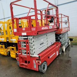 2017 MEC 4046SE Scissor Lift