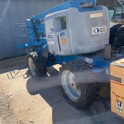 2012 Genie Z-45/25J IC Articulating Boom Lift