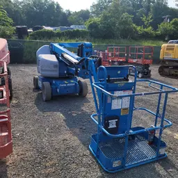 2013 Genie Z-40/23N RJ Articulating Boom Lift