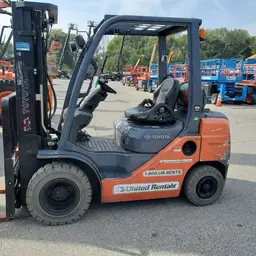 2017 Toyota 8FGU25 Warehouse Forklift