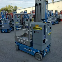 2016 Genie GR-20 Self-Propelled One-Person Lift