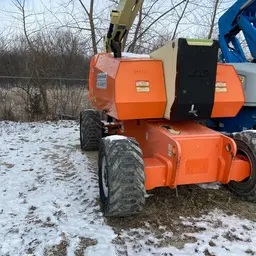 2013 JLG 800AJ Articulating Boom Lift