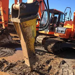 2014 Atlas Copco MB750 Attachment