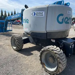 2015 Genie Z-62/40 Articulating Boom Lift