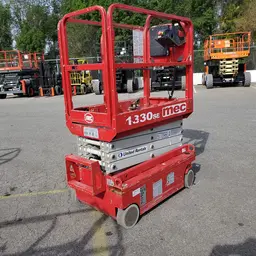 2018 MEC 1330SE Scissor Lift