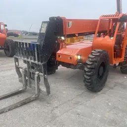2015 SKYTRAK 6042 Forklift