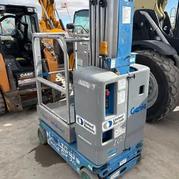 2015 Genie GR-20 Self-Propelled One-Person Lift