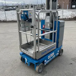 2018 Genie GR-20 Self-Propelled One-Person Lift