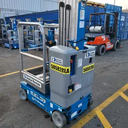2017 Genie GR-20 Self-Propelled One-Person Lift