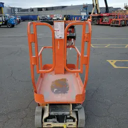 2014 JLG 1230ES Self-Propelled One-Person Lift