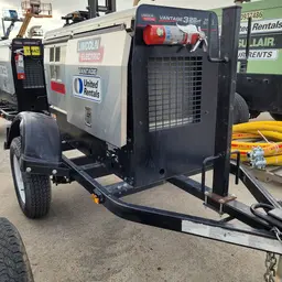 2022 Lincoln Electric VANTAGE 322 Welder