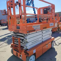 2016 Snorkel S4732E Scissor Lift