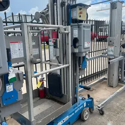 2017 Genie AWP-30SDC Pusharound Lift