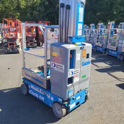 2017 Genie GR-20 Self-Propelled One-Person Lift
