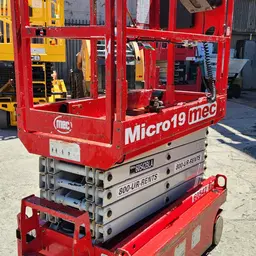 2018 MEC MICRO 19 Scissor Lift