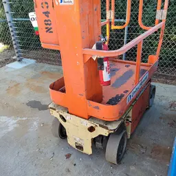 2014 JLG 1230ES Self-Propelled One-Person Lift