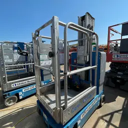 2017 Genie GR-20 Self-Propelled One-Person Lift